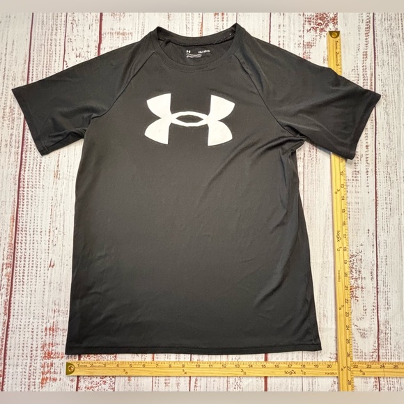 Under Armour Other - Kids Under Armour Loose Fit Short Sleeve Tee